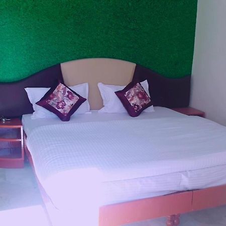 Paradise Hotel For Couples Mount Abu Εξωτερικό φωτογραφία