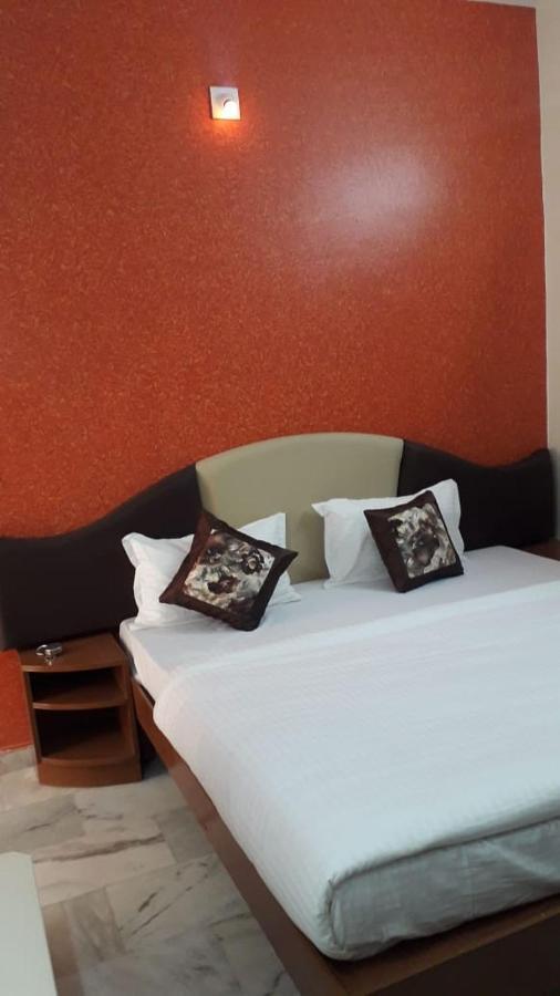 Paradise Hotel For Couples Mount Abu Εξωτερικό φωτογραφία